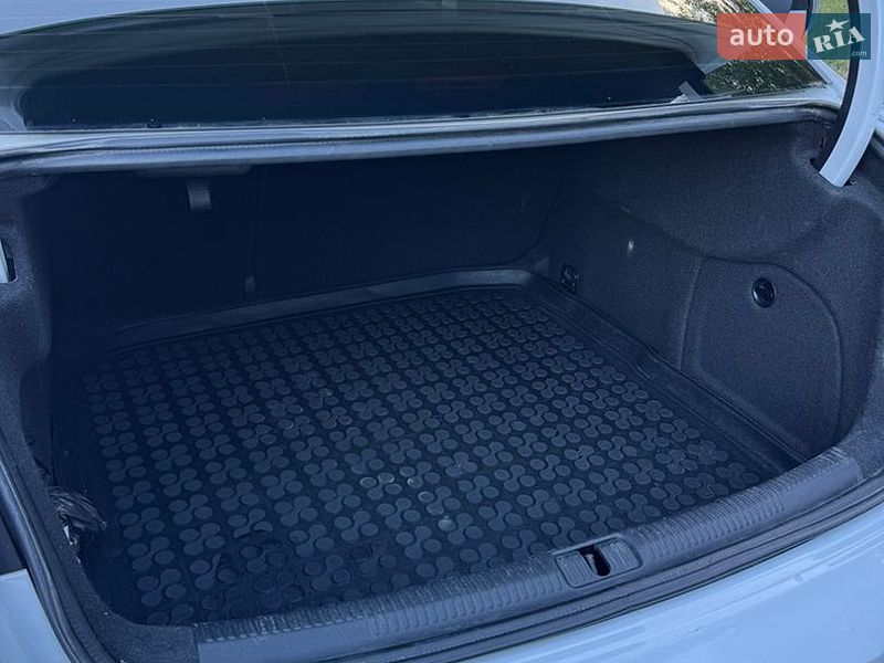 Седан Audi A3 2015 в Василькове
