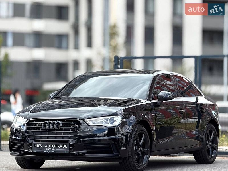 Седан Audi A3 2015 в Киеве