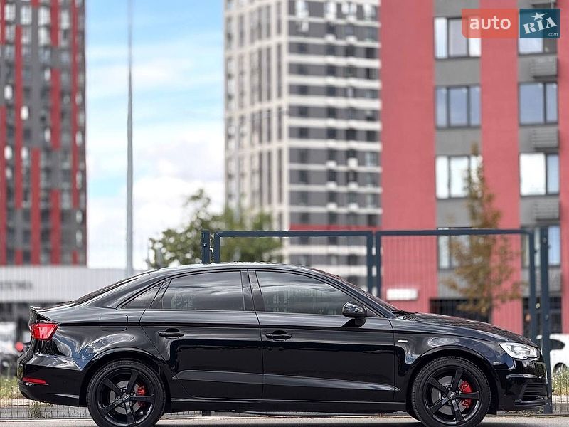 Седан Audi A3 2015 в Киеве