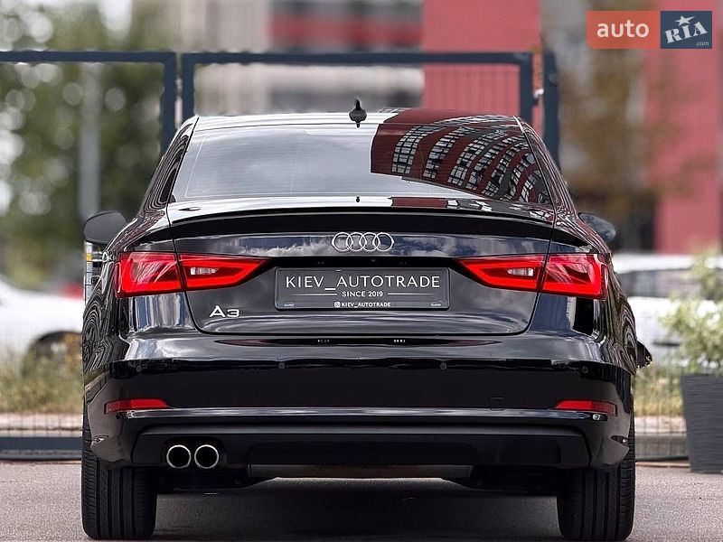 Седан Audi A3 2015 в Киеве
