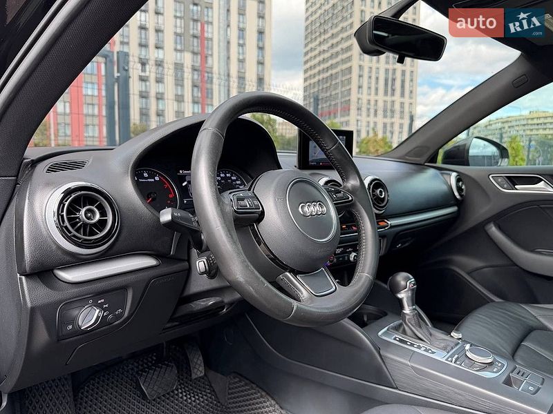 Седан Audi A3 2015 в Киеве
