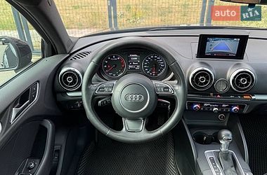 Седан Audi A3 2015 в Киеве