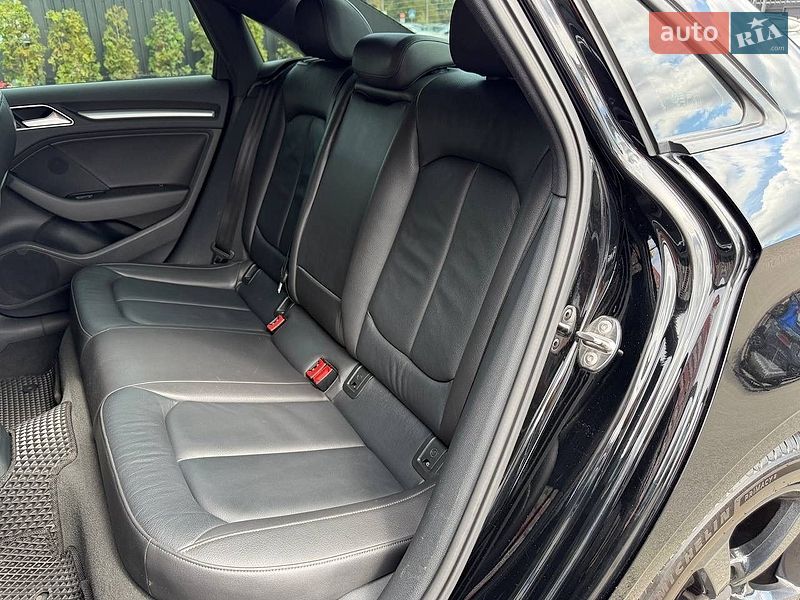 Седан Audi A3 2015 в Киеве