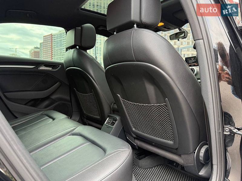 Седан Audi A3 2015 в Киеве