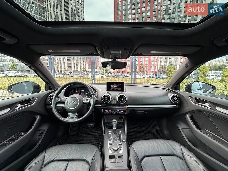 Седан Audi A3 2015 в Киеве