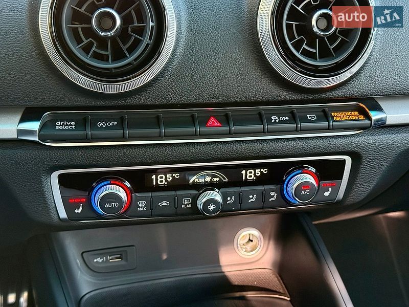 Седан Audi A3 2016 в Харькове