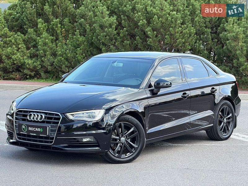 Седан Audi A3 2015 в Киеве