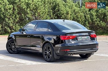 Седан Audi A3 2015 в Киеве