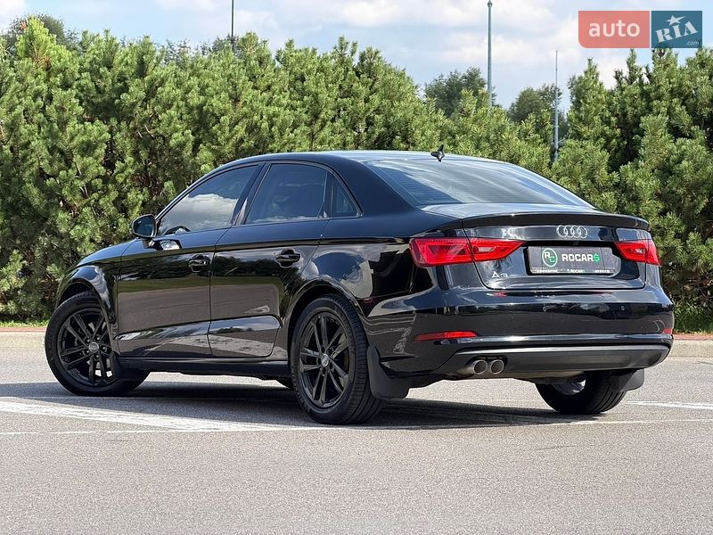Седан Audi A3 2015 в Киеве