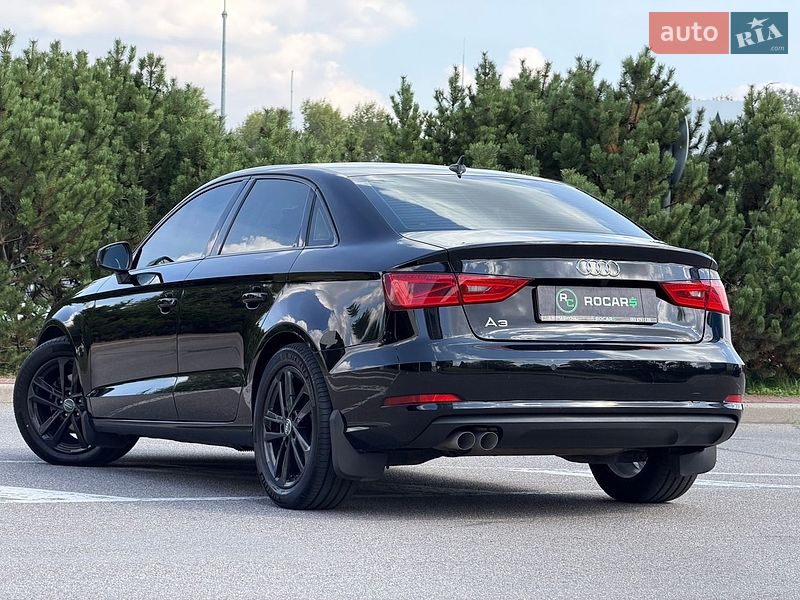 Седан Audi A3 2015 в Киеве