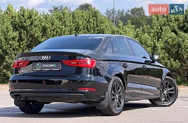 Седан Audi A3 2015 в Киеве