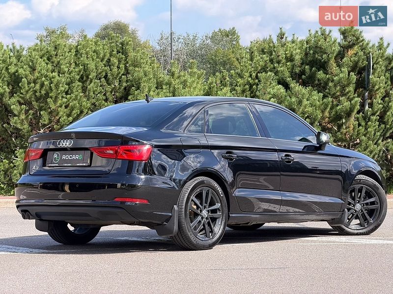 Седан Audi A3 2015 в Киеве
