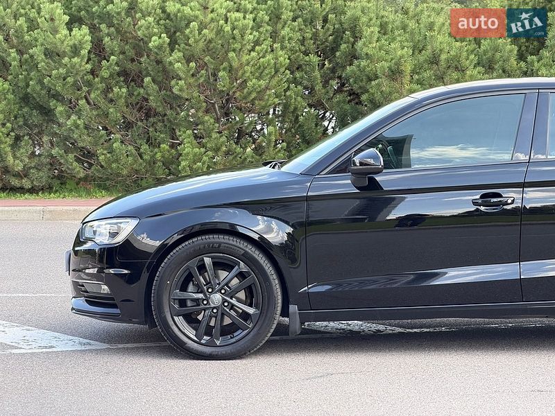 Седан Audi A3 2015 в Киеве