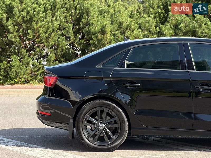 Седан Audi A3 2015 в Киеве