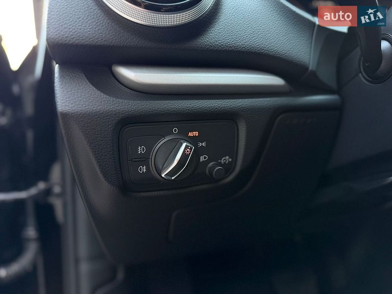 Седан Audi A3 2015 в Киеве