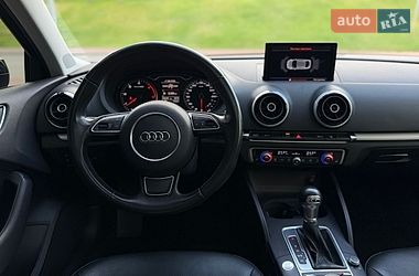 Седан Audi A3 2015 в Киеве