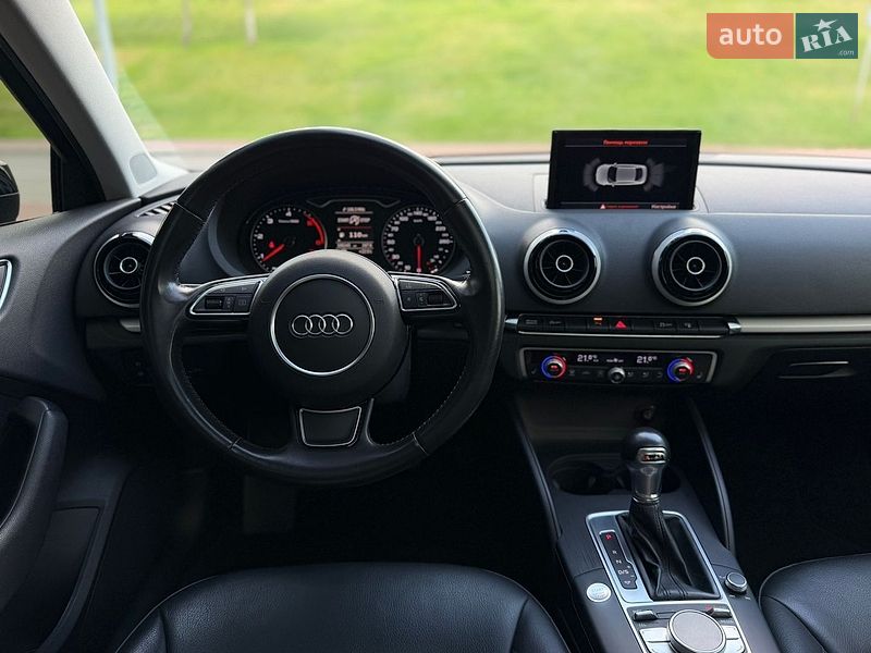 Седан Audi A3 2015 в Киеве