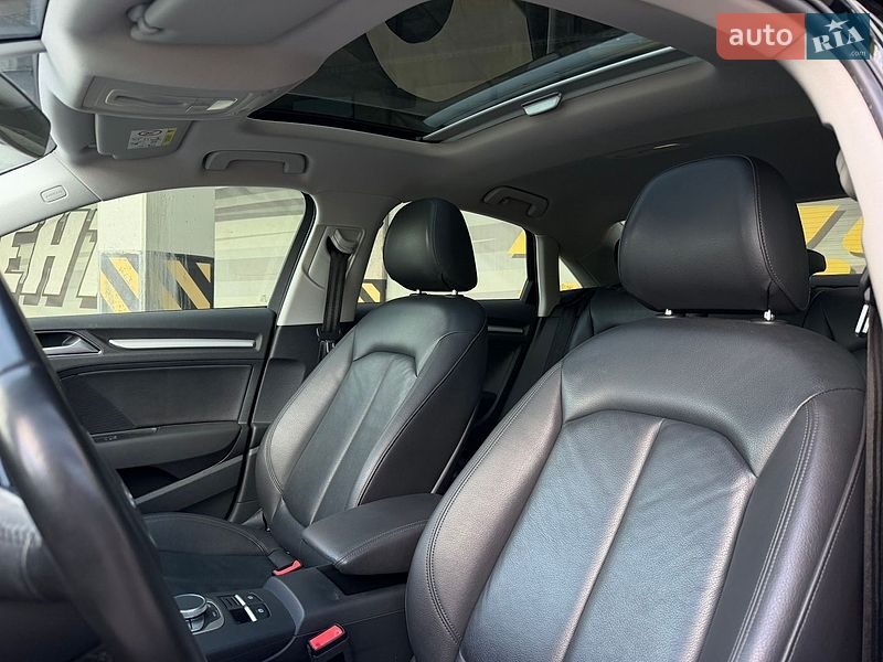Седан Audi A3 2015 в Киеве