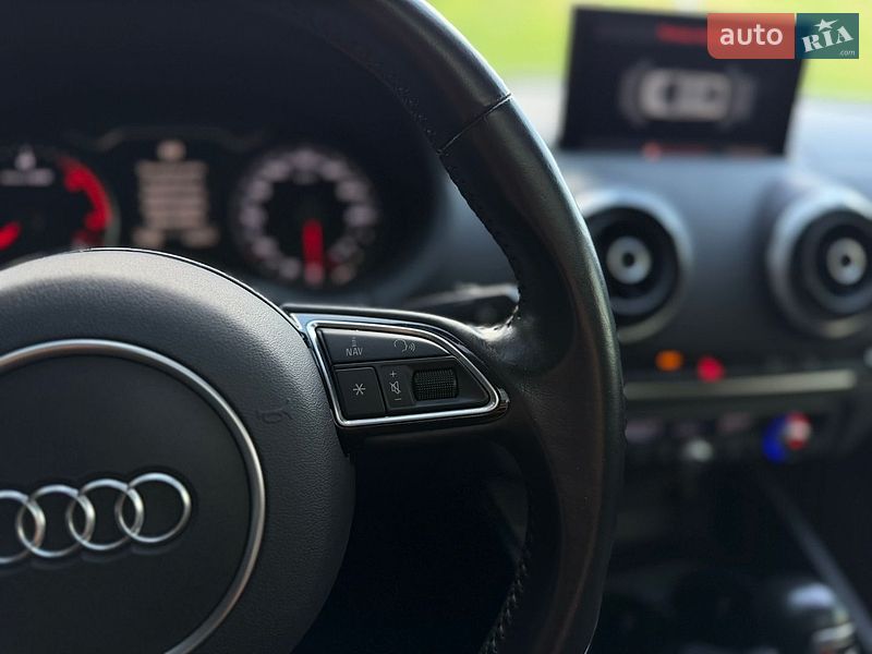 Седан Audi A3 2015 в Киеве