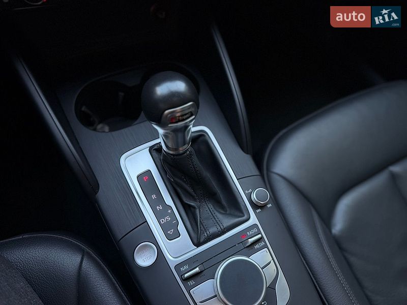 Седан Audi A3 2015 в Киеве