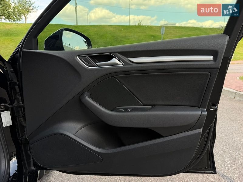 Седан Audi A3 2015 в Киеве