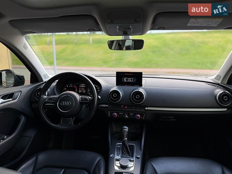 Седан Audi A3 2015 в Киеве