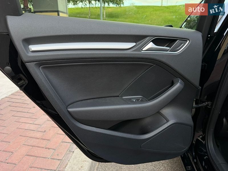 Седан Audi A3 2015 в Киеве