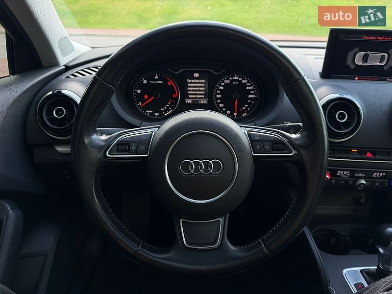Седан Audi A3 2015 в Киеве