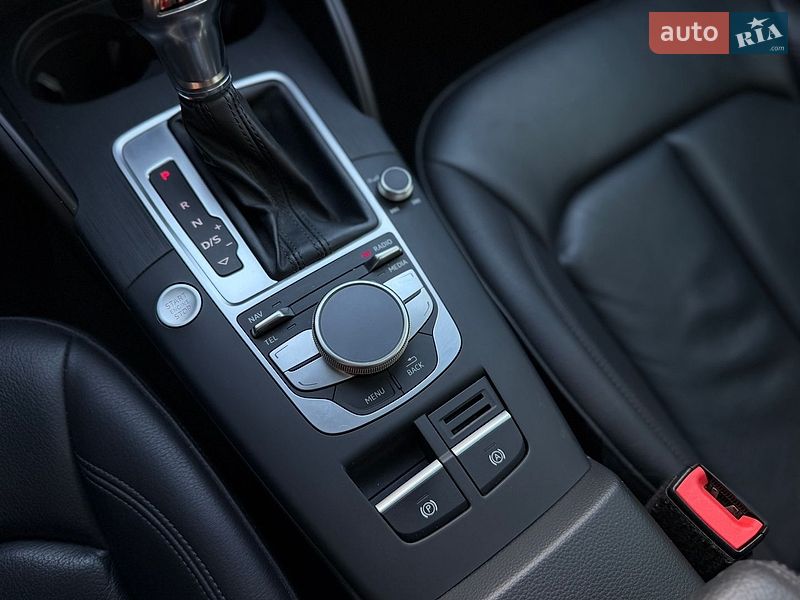 Седан Audi A3 2015 в Киеве