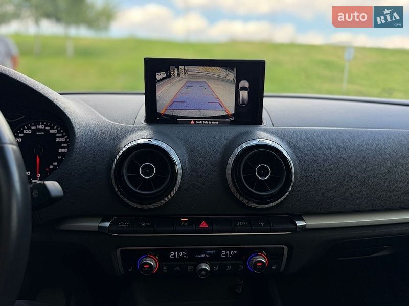 Седан Audi A3 2015 в Киеве