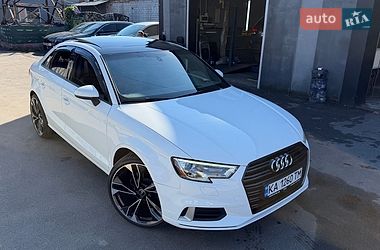 Седан Audi A3 2018 в Киеве