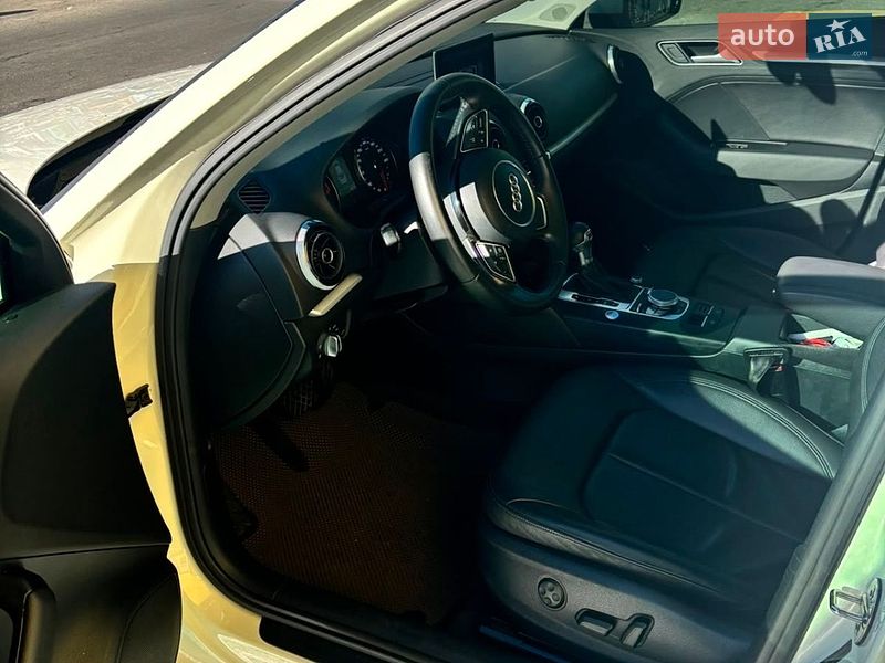 Седан Audi A3 2014 в Києві