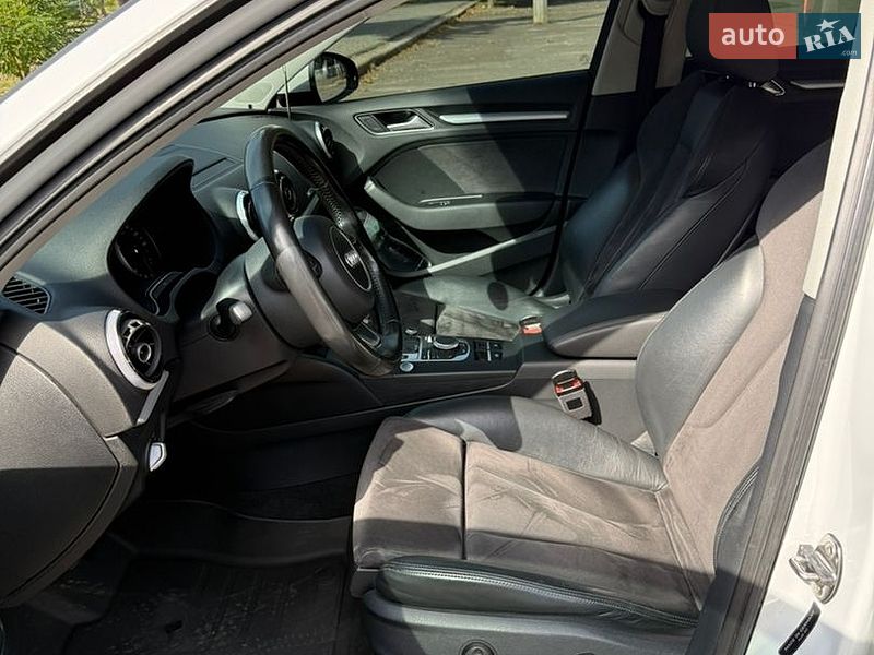 Хэтчбек Audi A3 2016 в Николаеве
