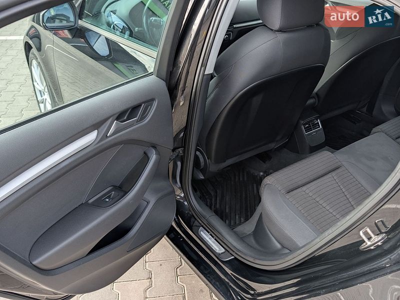 Седан Audi A3 2015 в Івано-Франківську