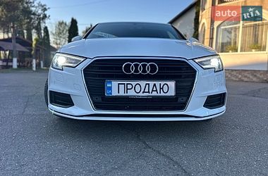 Седан Audi A3 2017 в Хусте
