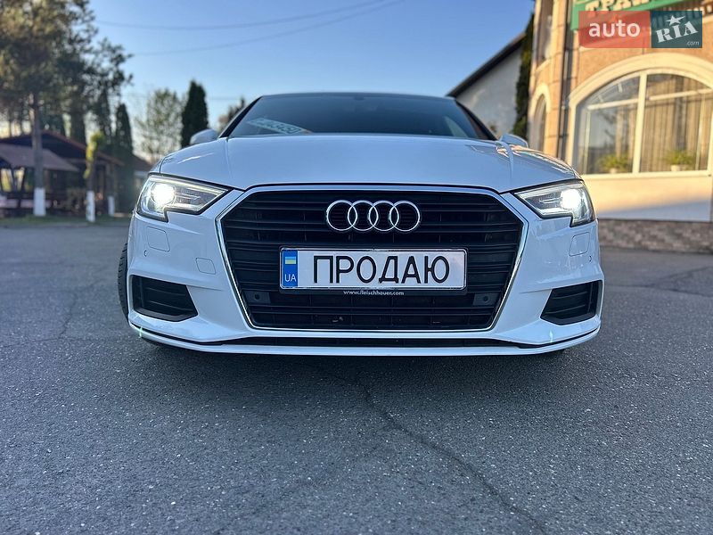 Седан Audi A3 2017 в Хусте