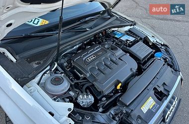 Седан Audi A3 2017 в Хусте