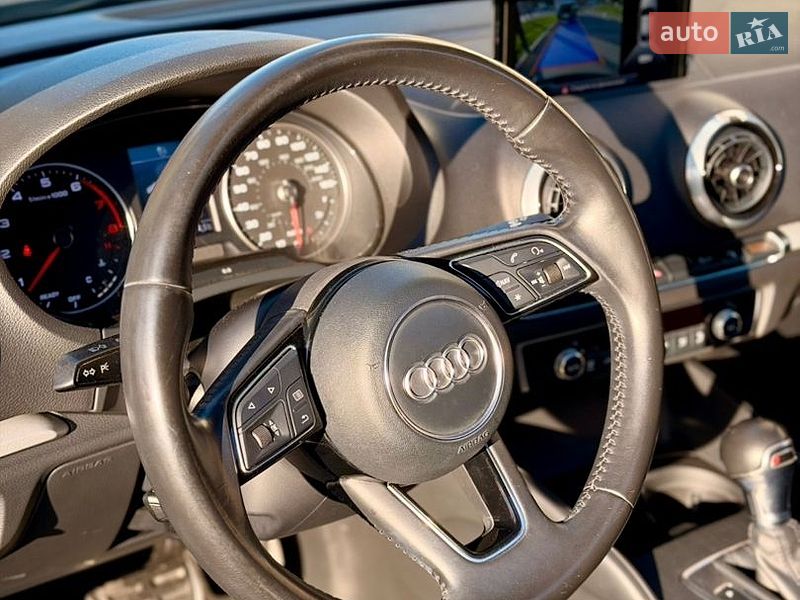 Седан Audi A3 2016 в Киеве