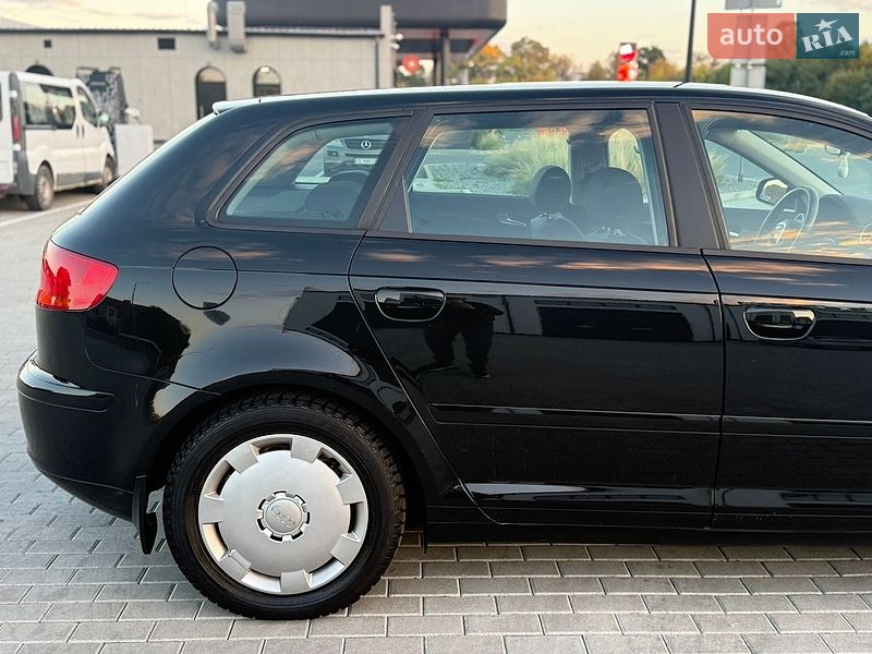Хетчбек Audi A3 2006 в Чернівцях
