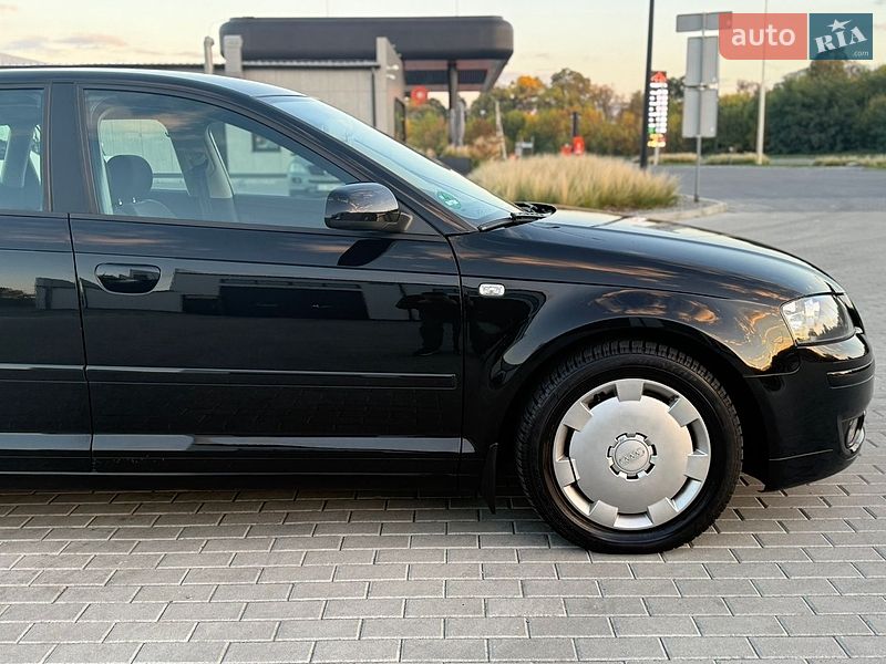 Хетчбек Audi A3 2006 в Чернівцях