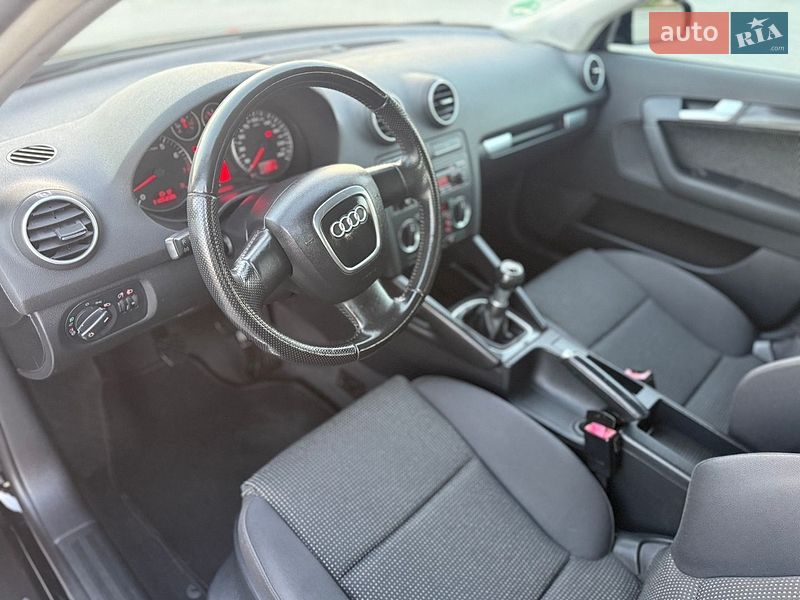 Хетчбек Audi A3 2006 в Чернівцях