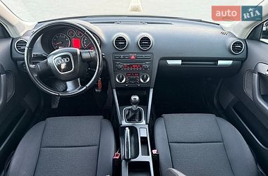 Хетчбек Audi A3 2006 в Чернівцях