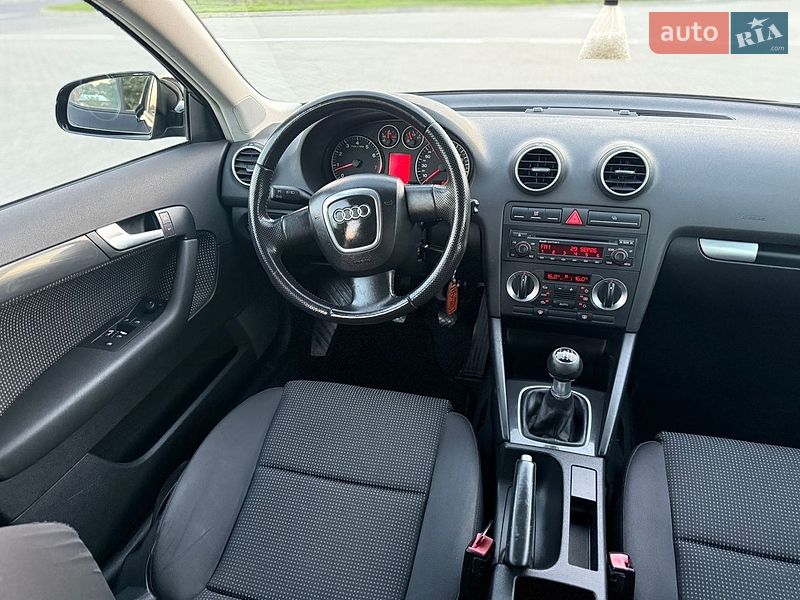 Хетчбек Audi A3 2006 в Чернівцях