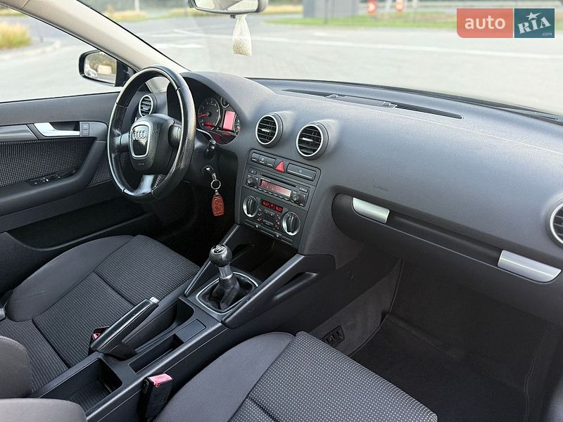 Хетчбек Audi A3 2006 в Чернівцях