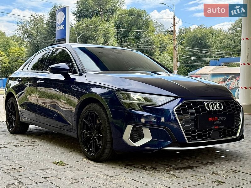Седан Audi A3 2022 в Дніпрі