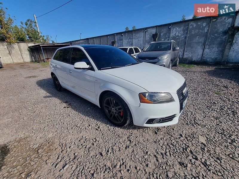 Хэтчбек Audi A3 2011 в Кременце