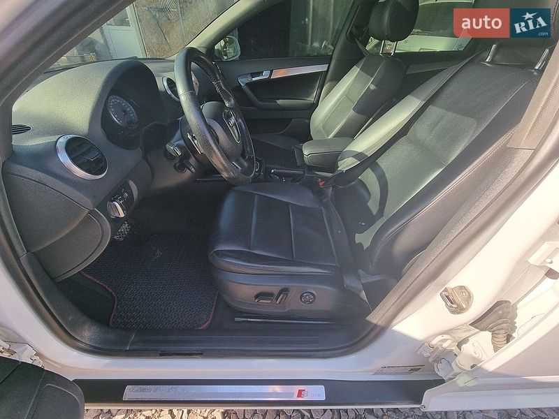 Хэтчбек Audi A3 2011 в Кременце