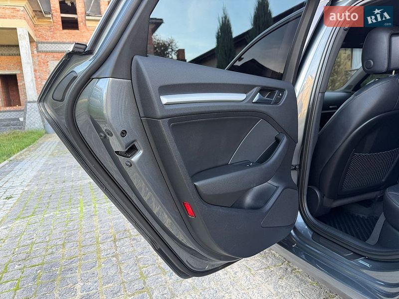 Седан Audi A3 2015 в Киеве
