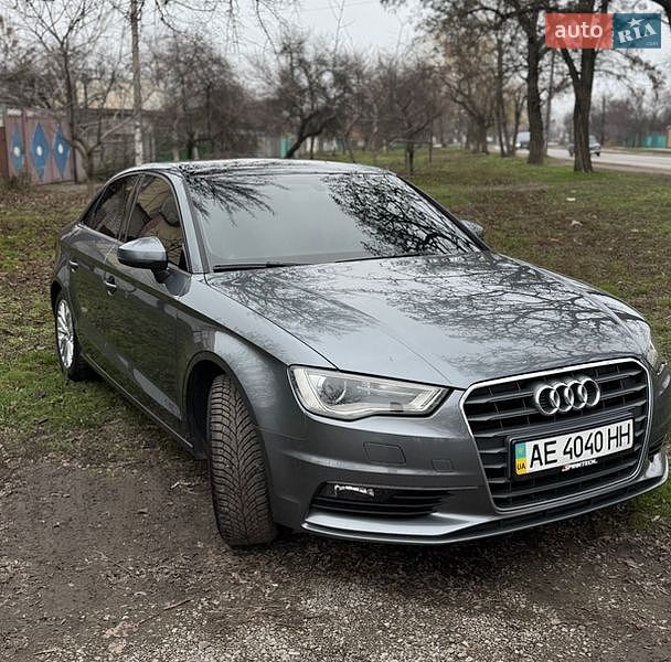 Седан Audi A3 2016 в Самарі