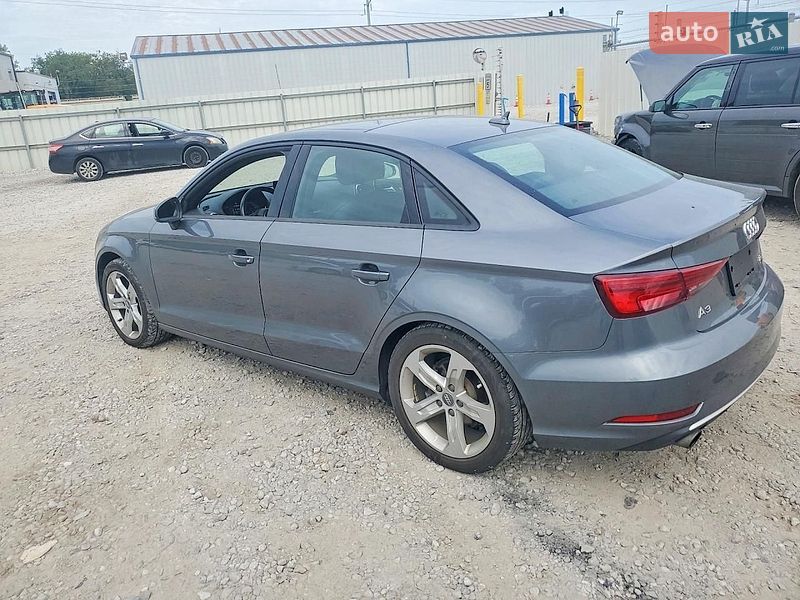 Седан Audi A3 2018 в Днепре